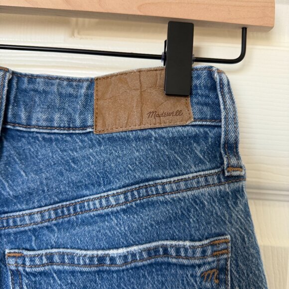 The Curvy Perfect Vintage Wide-Leg Crop Jean (25, Cresslow Wash) - Picture 8 of 12